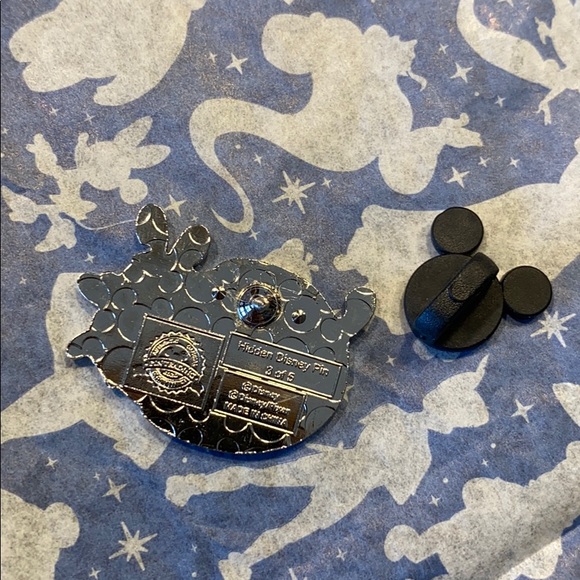 Disney Bug’s Life Dot Pin - Picture 2 of 2